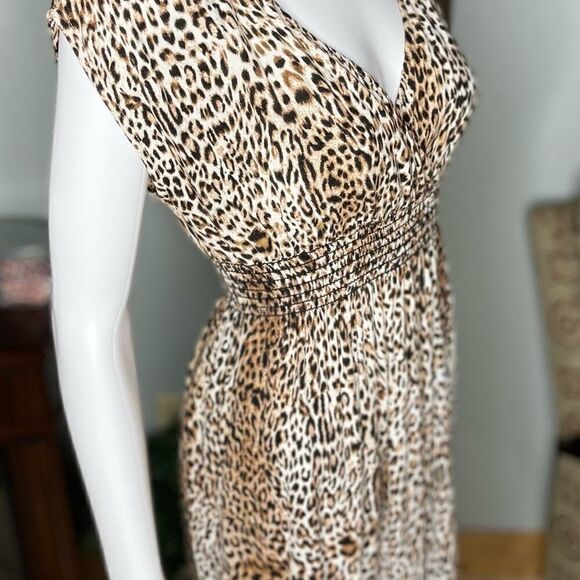 Lily White Dress Leopard Print Smocked Waist Mini Size Medium - Picture 7 of 14